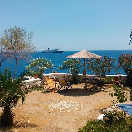 Agriolykos Pension Agios Kirykos  Bagian luar foto